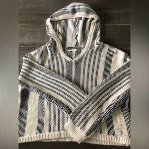 O’Neil, girls beachy sweater (with hood), size medium